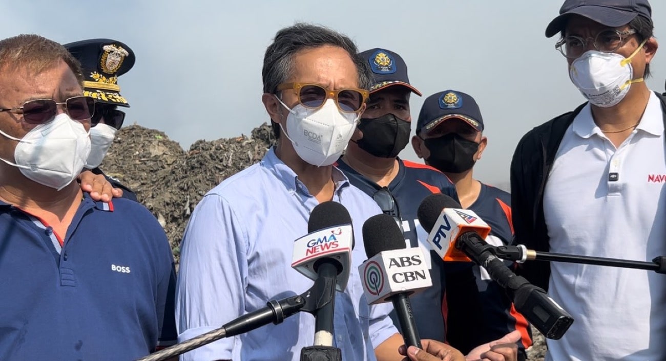 Dizon: No timeline on when Navotas landfill fire will be put out