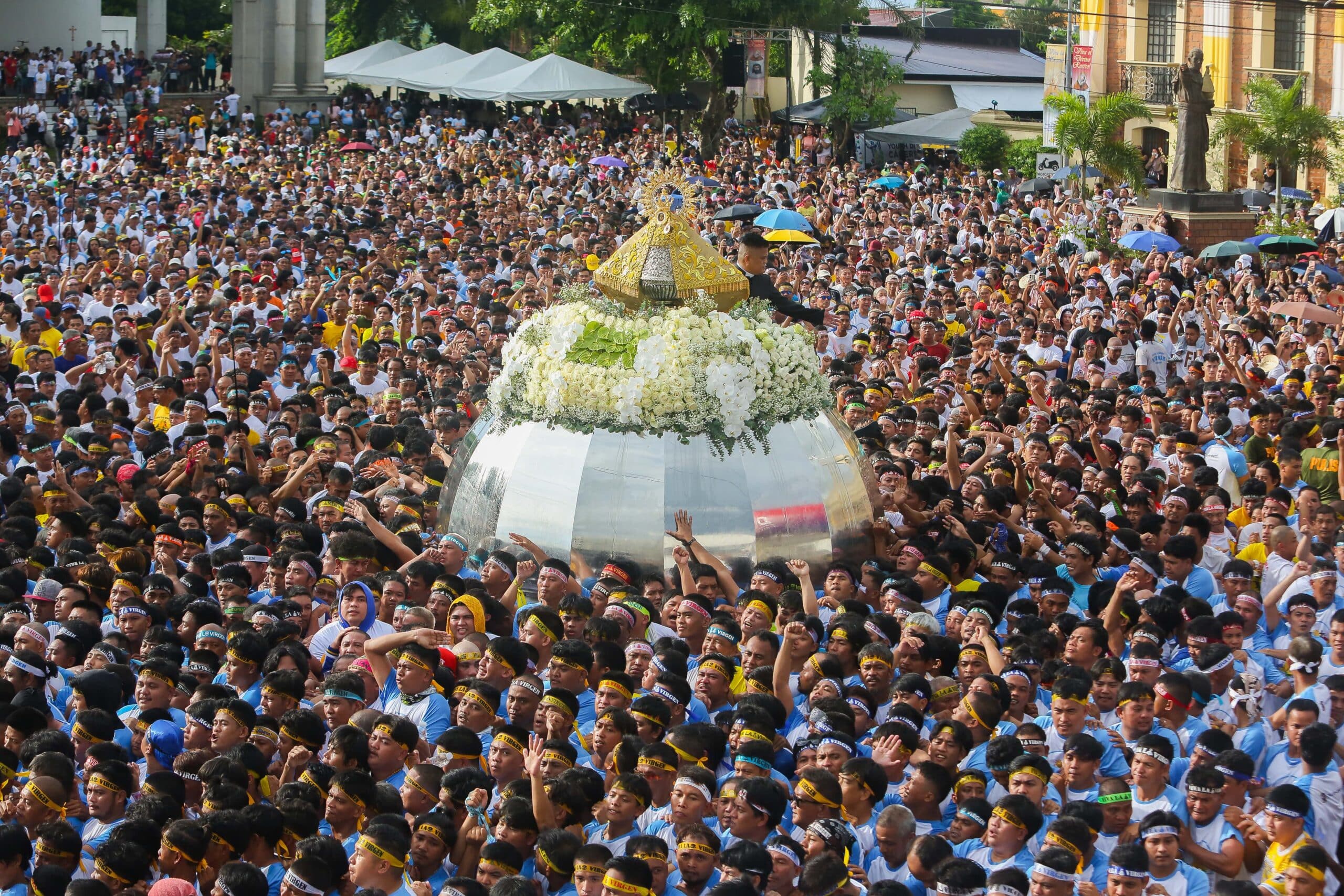 PNP imposes gun ban, deploys 2,500 cops for Bicol’s Peñafrancia Festival