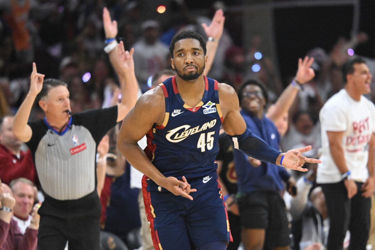 Donovan Mitchell Cavaliers vs Pistons Game 3 NBA Playoffs scores today