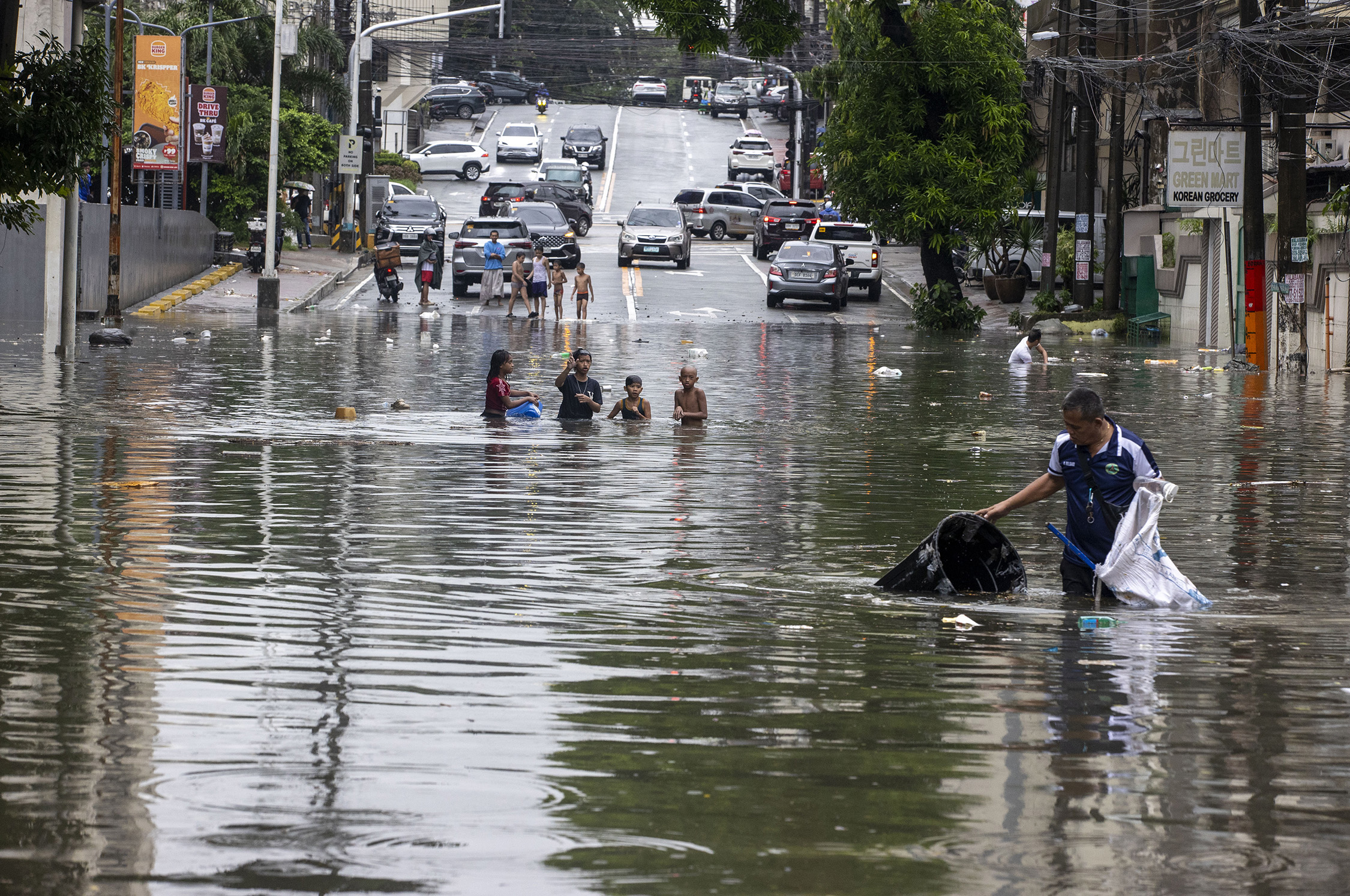 Habagat dumps 201.7 mm of rain in 5 hours, close to Ondoy