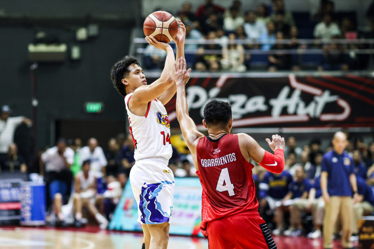 Andrei Caracut Rain or Shine PBA