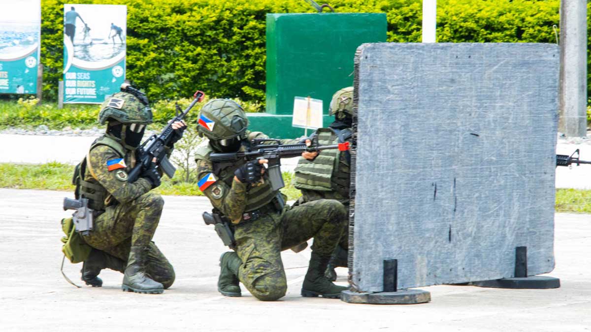 135 new recruits enter Army service in Davao de Oro