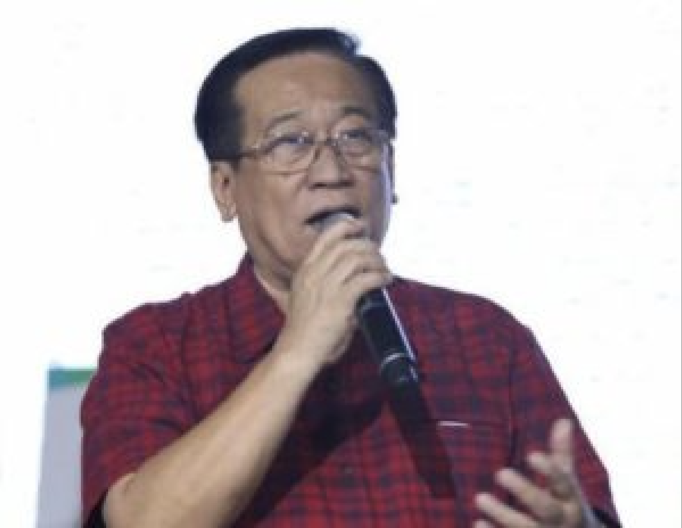 Macalintal seeks passage of law banning politicians in aid distributions