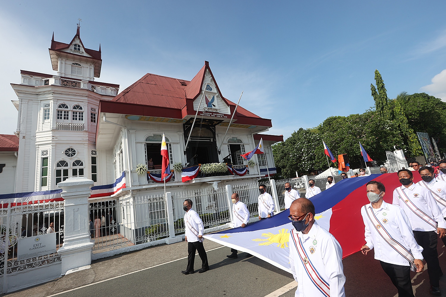INQUIRER SPECIAL: Independence and alliances: PH balancing act in a shifting world