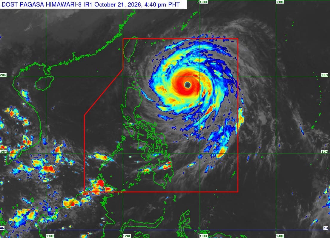 Super Typhoon Rosal slightly weakens off Aparri, Cagayan