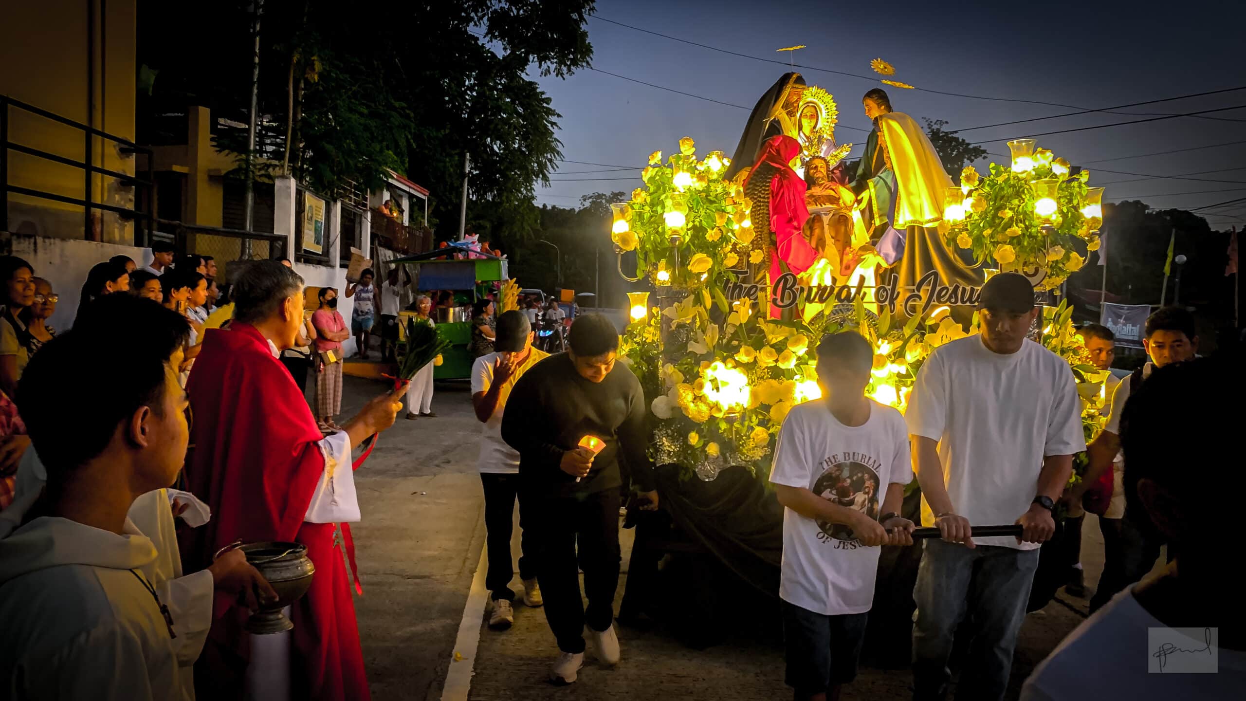 LOOK: Guimaras devotees join ‘devotional walk’ on Good Friday