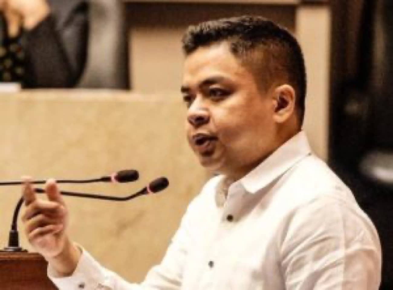 House prosecution team to stay near Senate as leadership change looms