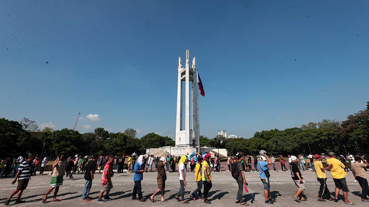 Motorcycle taxi driver dies while lining up for cash aid