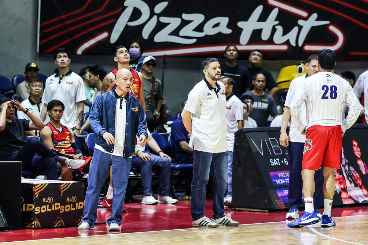 Yeng Guiao Cliff Hodge Meralco vs Rain or Shine PBA