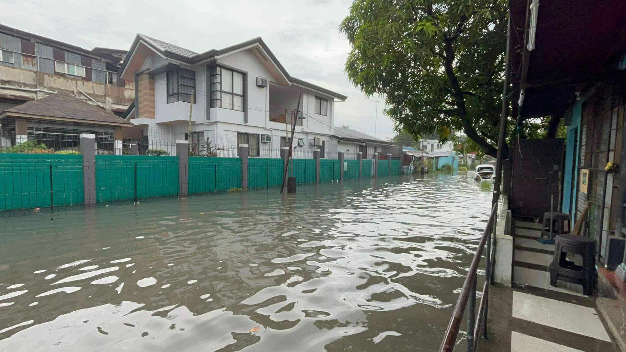 Flooding hits 14 Iloilo City barangays; water up to 12 inches deep