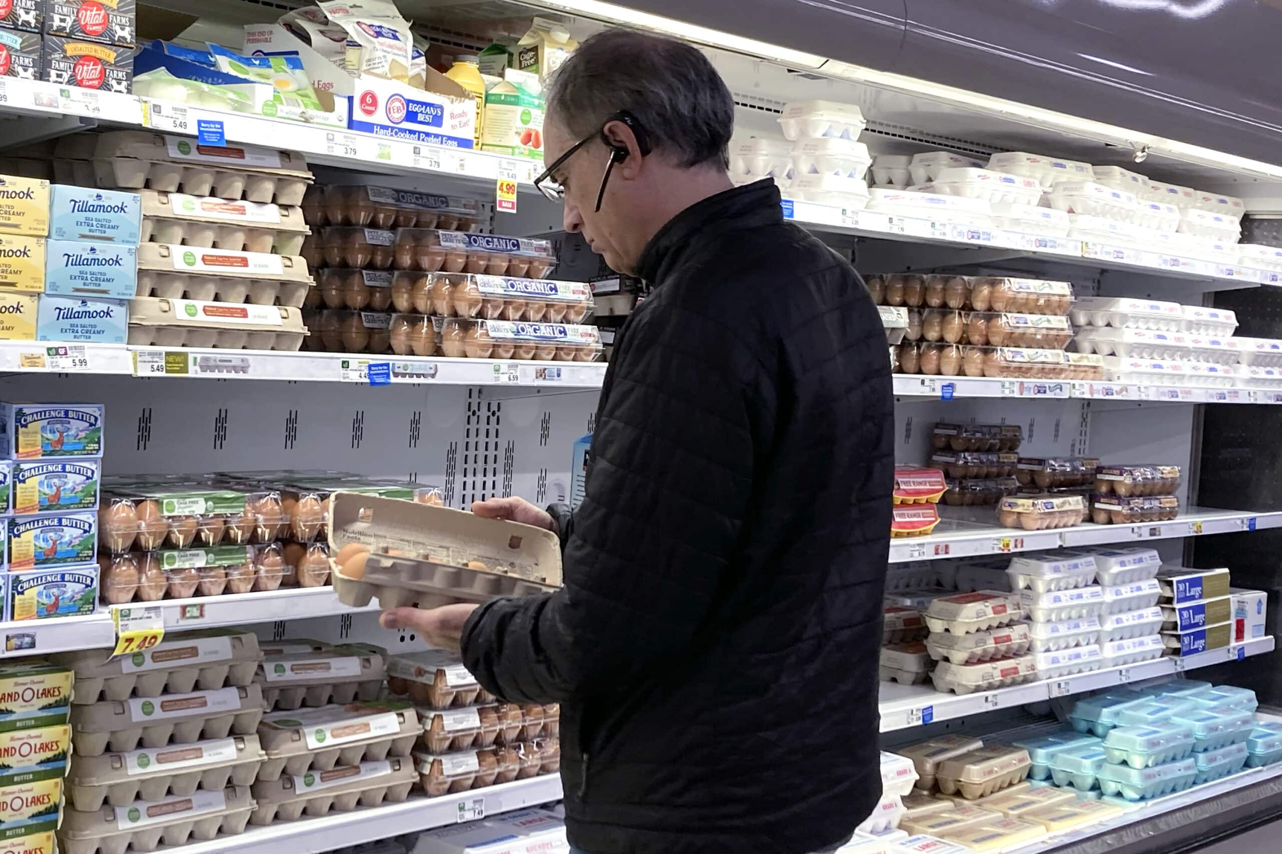 US first-quarter growth rebounds less than expected as inflation surges