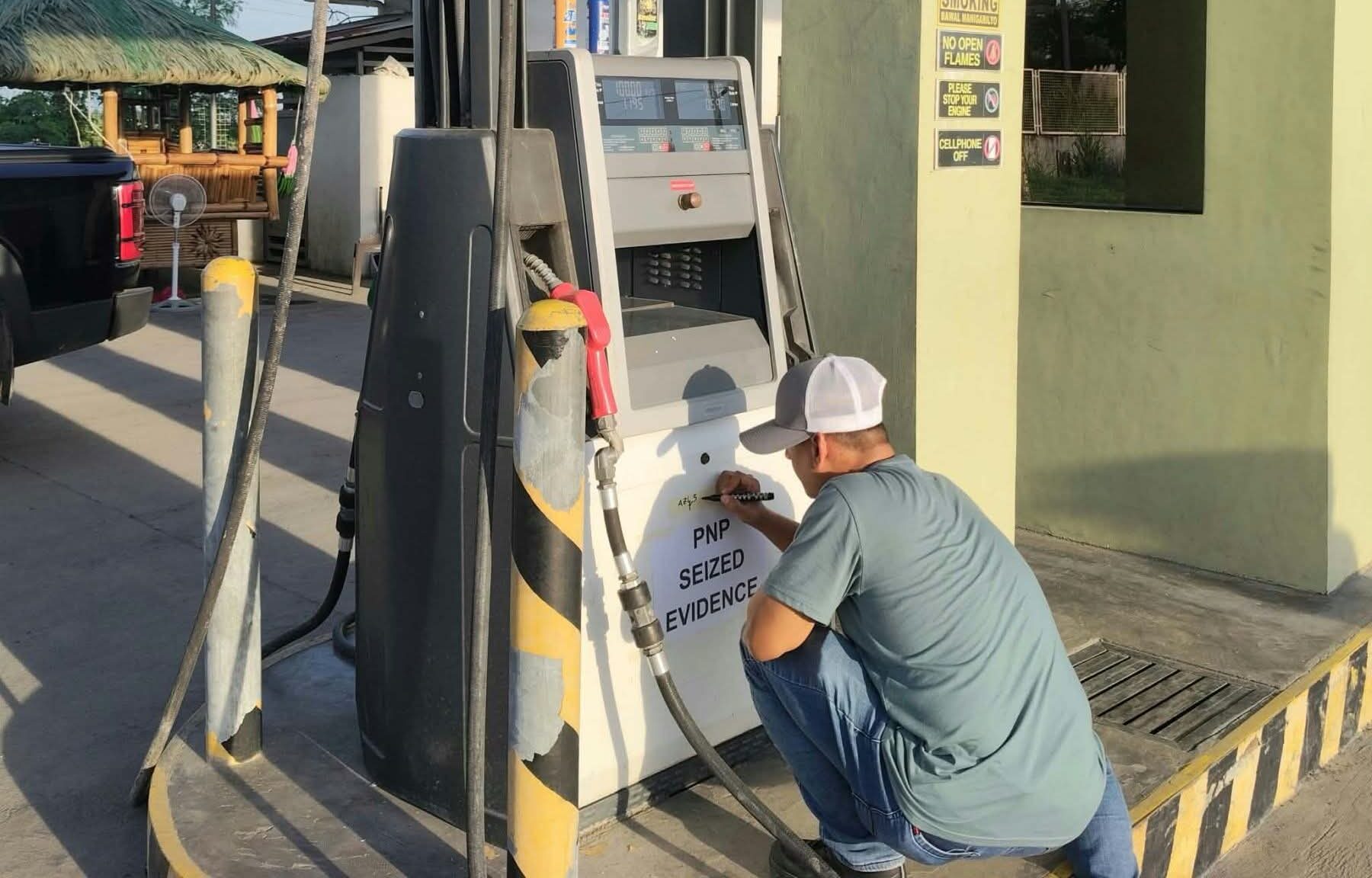 4 nabbed over illegal sale of fuel in Pampanga