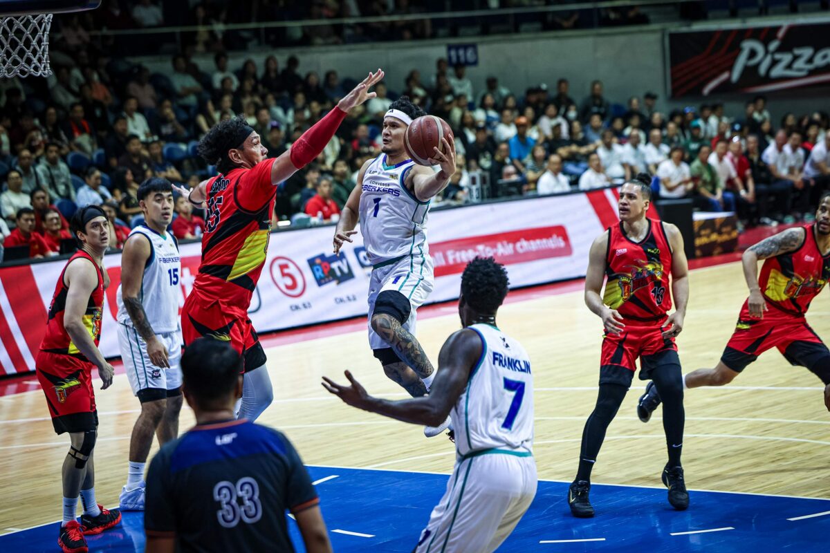 PBA Juan Gomez de Liano Converge vs San Miguel Beer