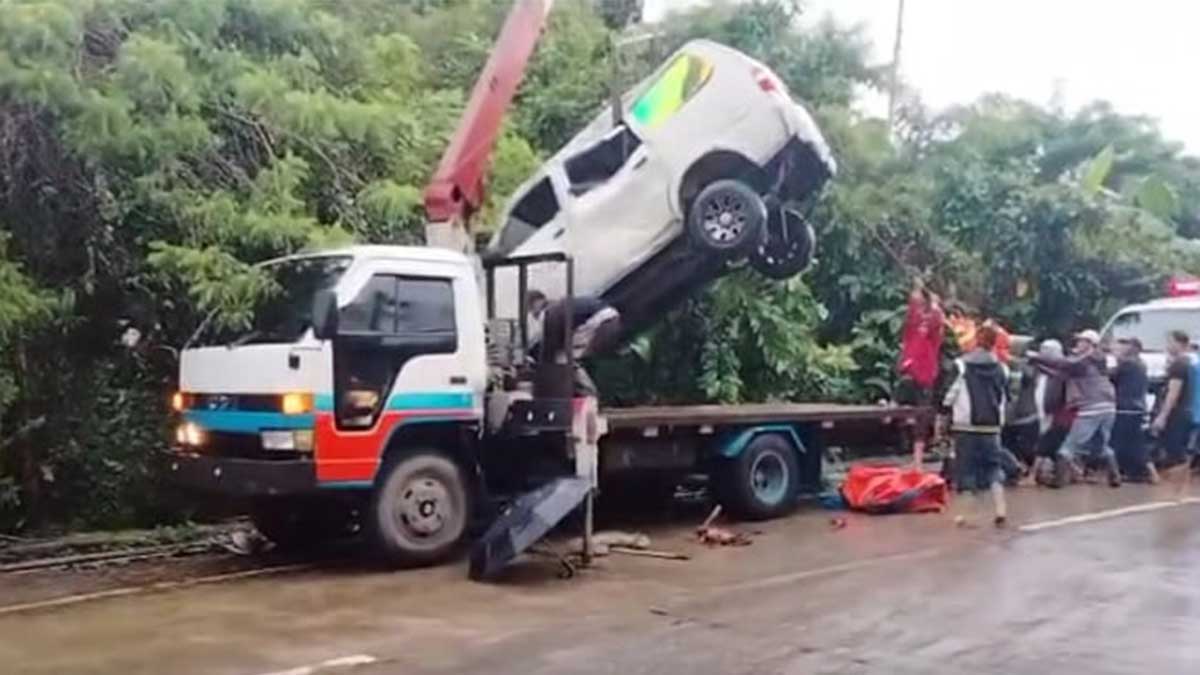 5 passengers, driver hurt as vehicle falls into ravine in Ilocos Sur
