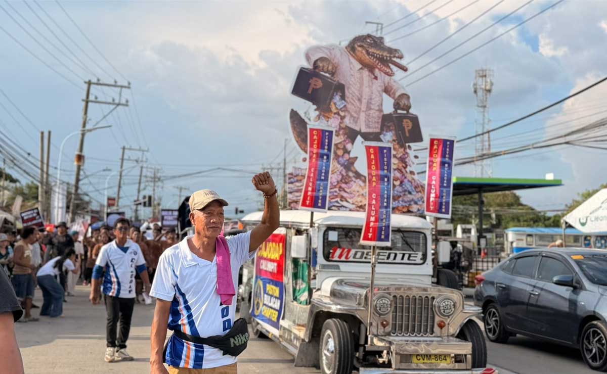Calumpit residents march in transparency call amid flood, corruption