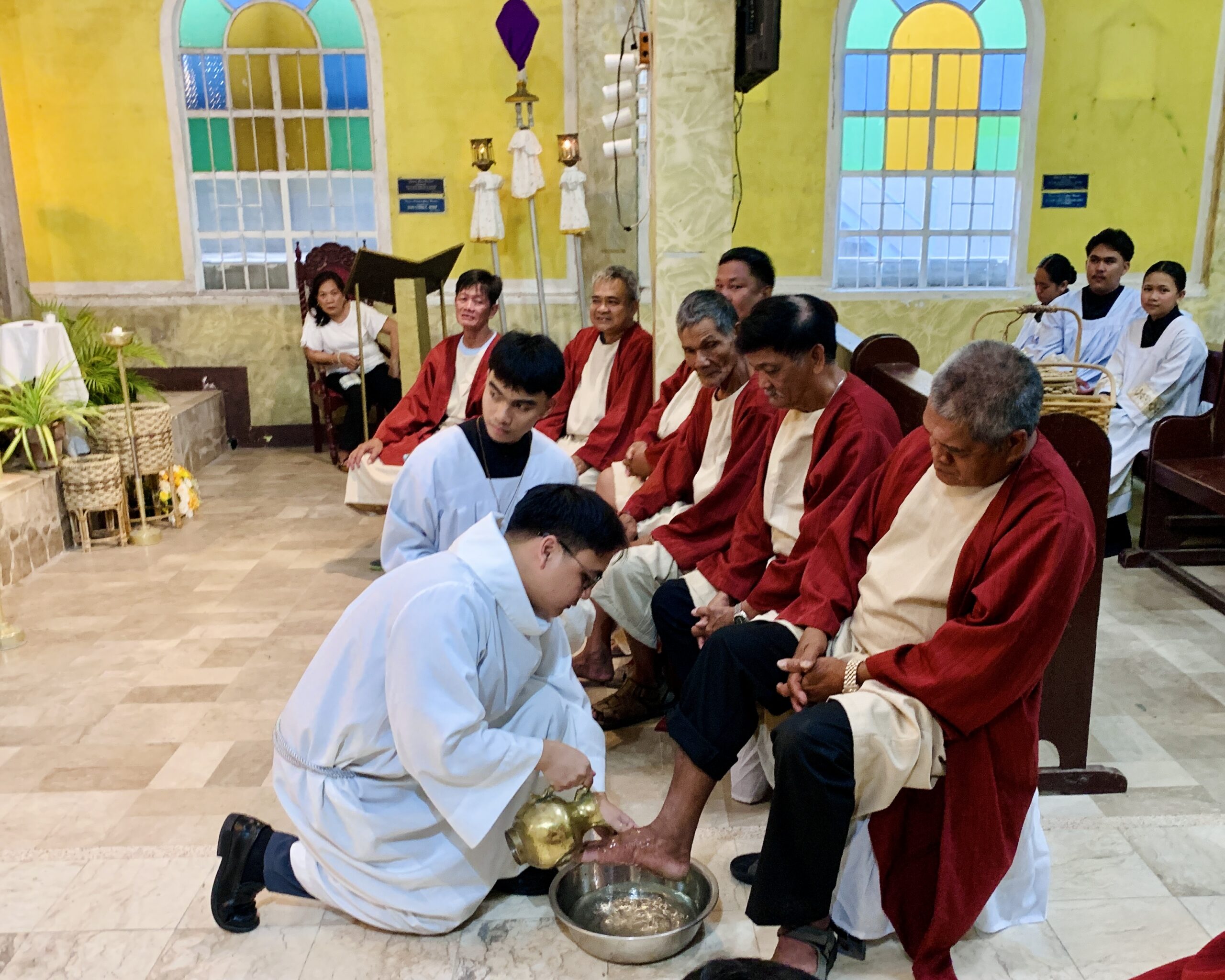 On Maundy Thursday, Zambales witnesses centuries-old rite of humility