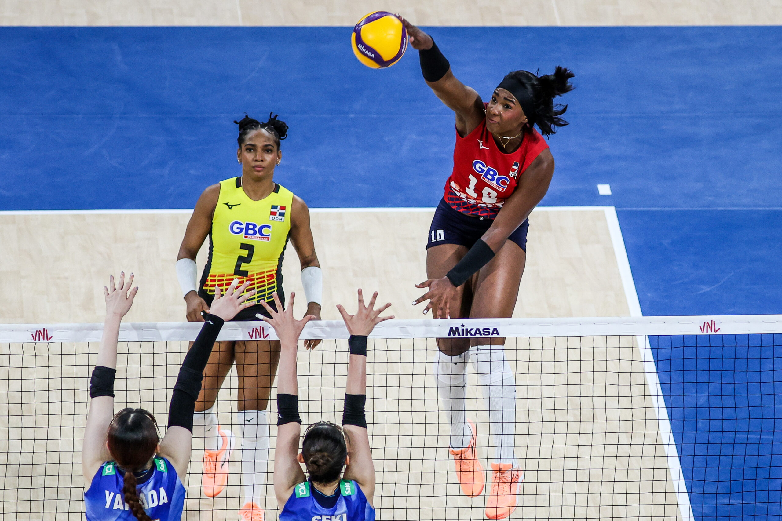 Dominican Republic's Flormarie Heredia in action vs Japan in the VNL Women's Week 2.