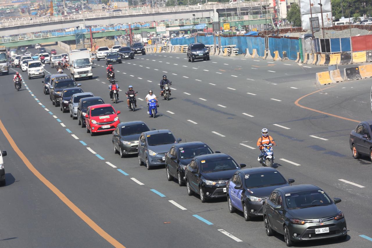 Thousands of TNVS drivers excluded by operators from aid list – DSWD