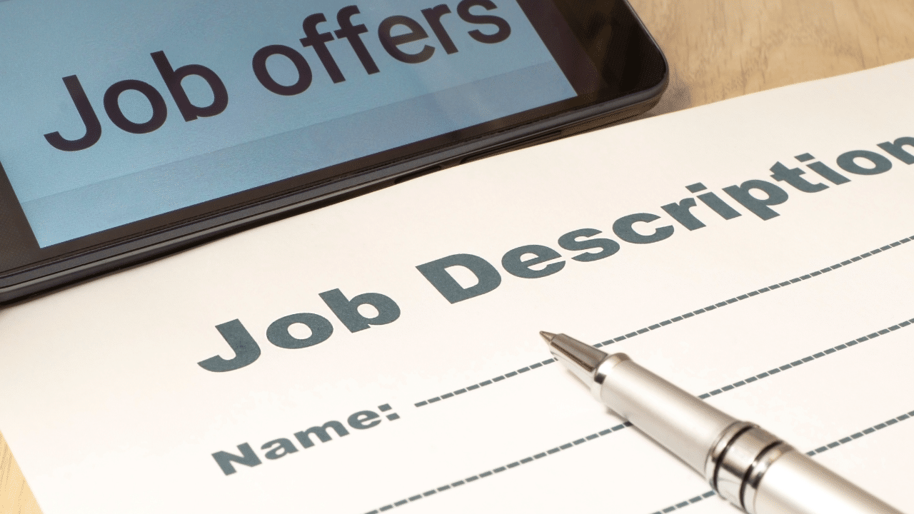 Senate bill seeks P5,000 cash aid for job-hunting fresh college grads