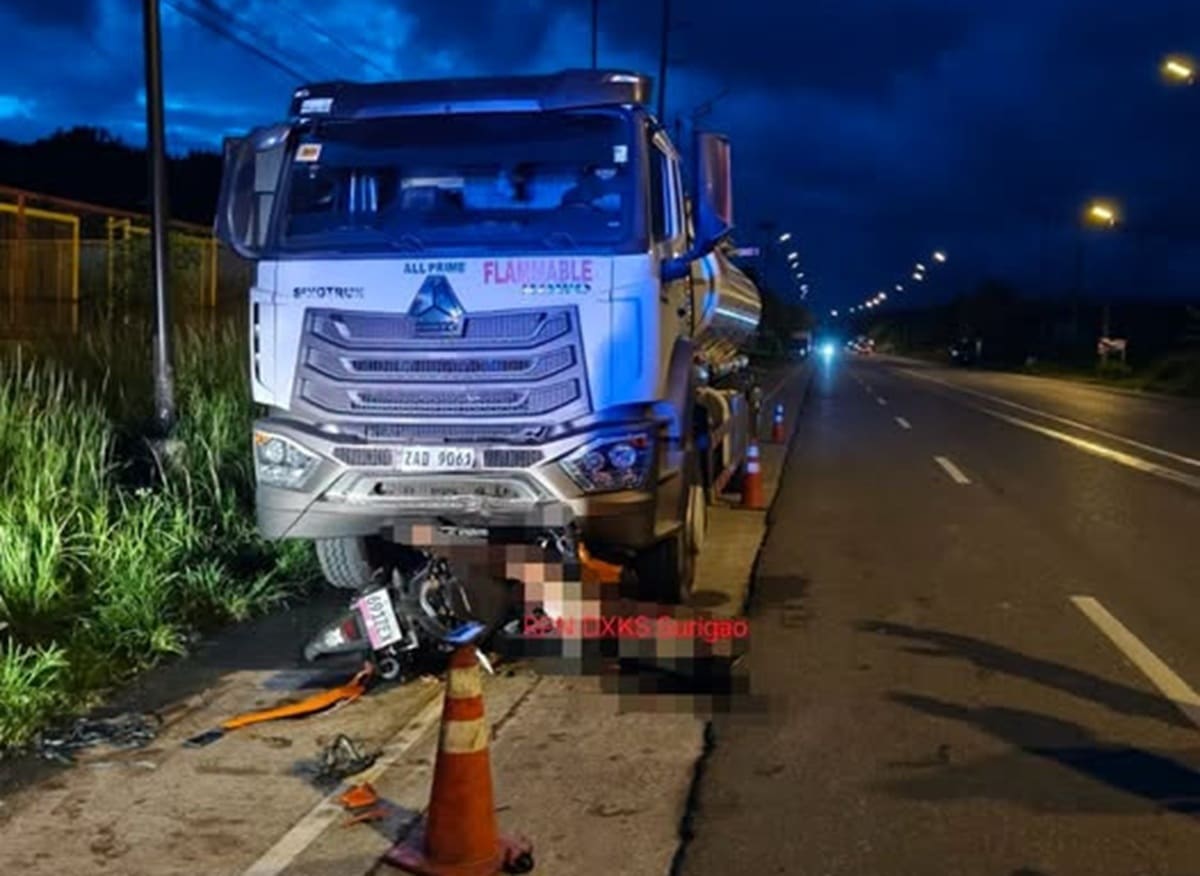 2 teens killed, 1 hurt as motorcycle slams into parked truck in Surigao