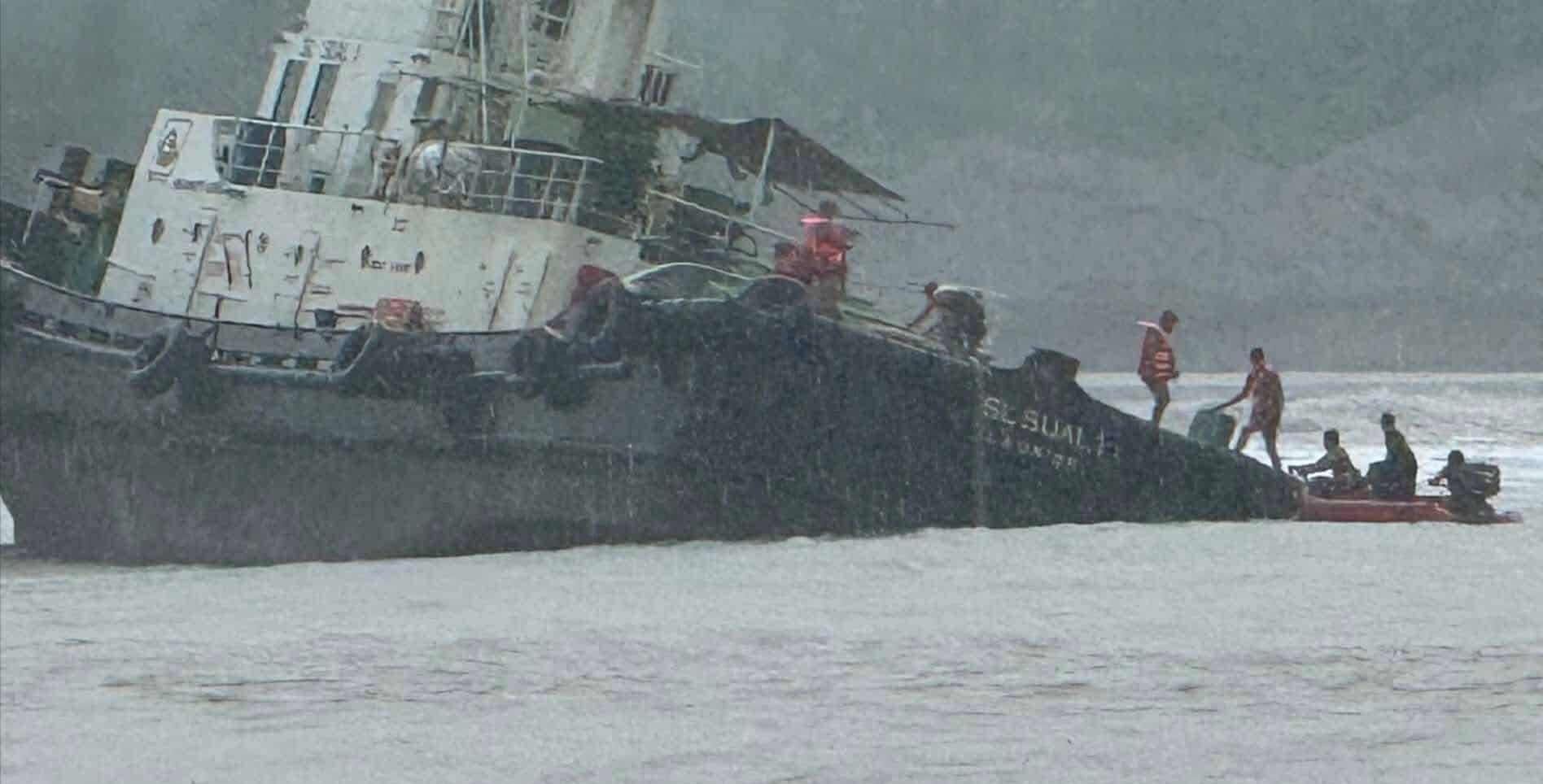 9 tugboat crew members rescued after vessel runs aground in Zambales