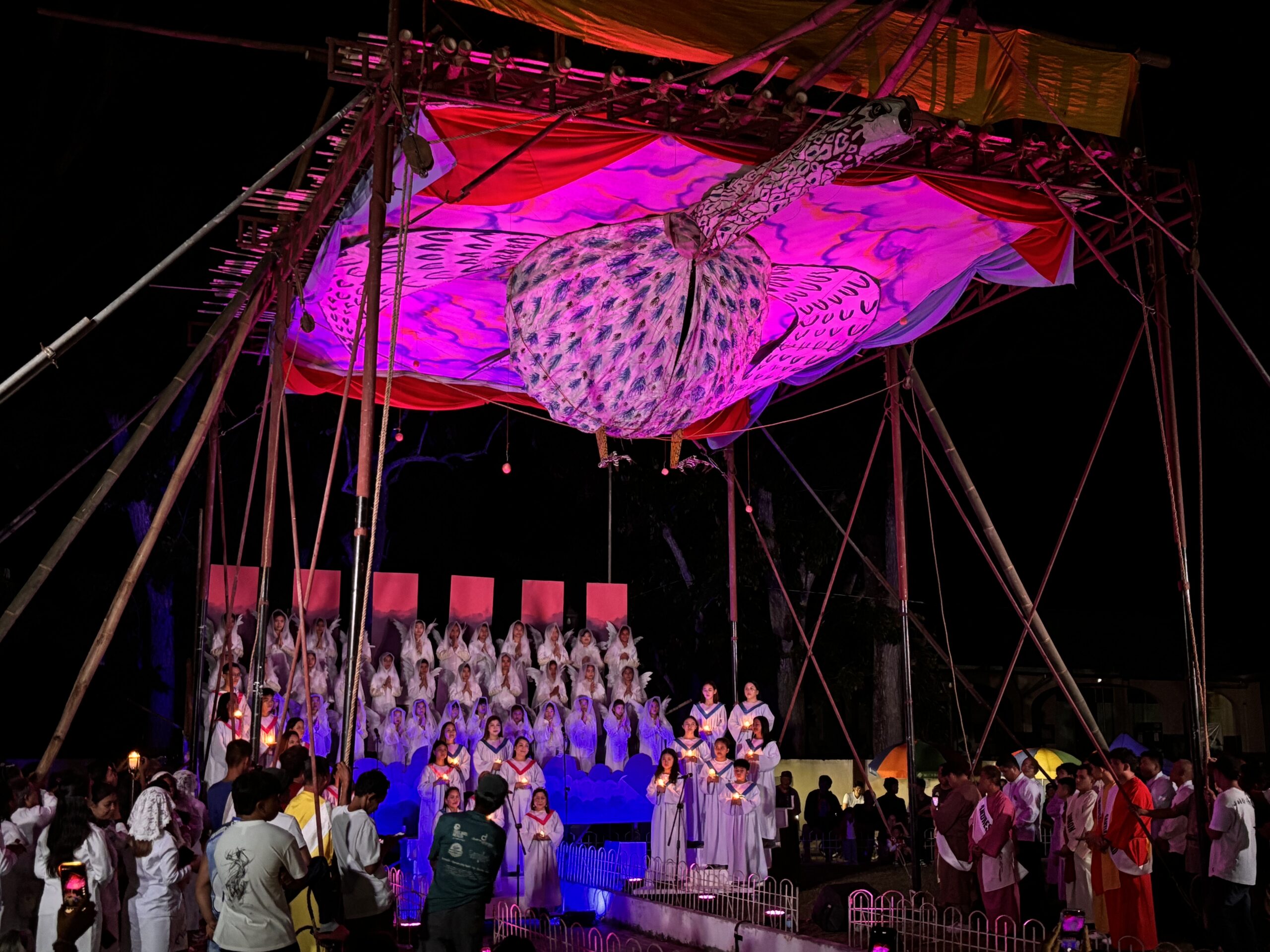 Boholanos welcome Easter Sunday with colorful ‘hugos’ tradition