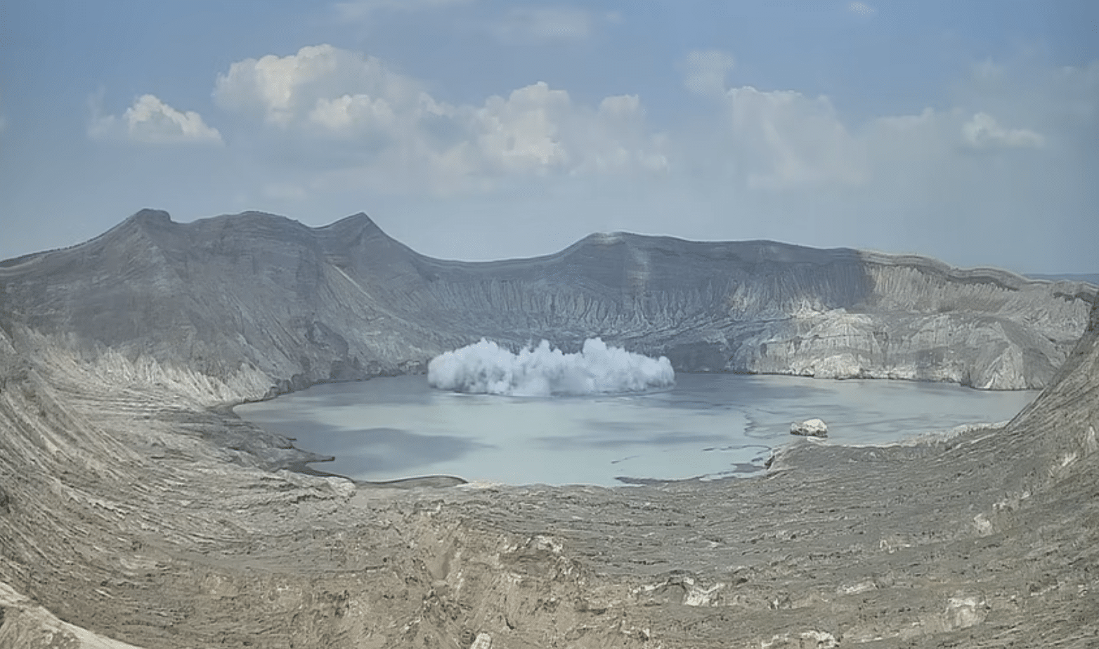 Taal Volcano logs new minor eruption