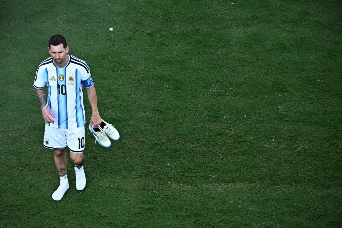 Lionel Messi retires from international football Argentina