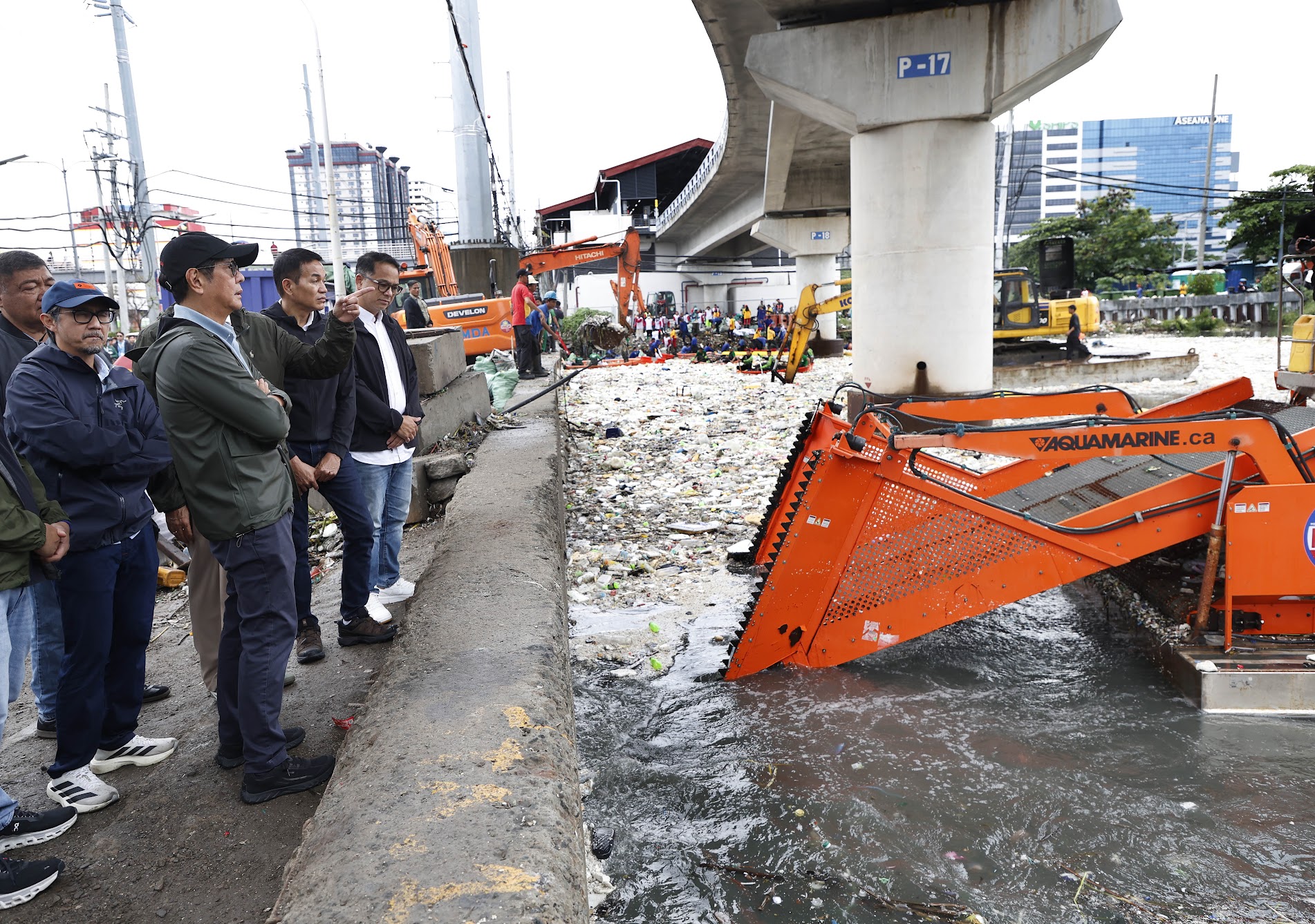 Dizon declares ‘garbage crisis’ as Baclaran estero cleanup hits 500 tons