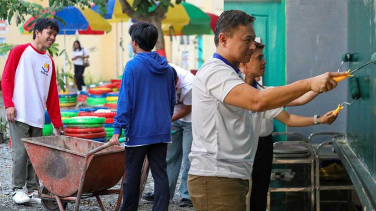 Angara urges bayanihan during Brigada Eskwela launch in Agusan