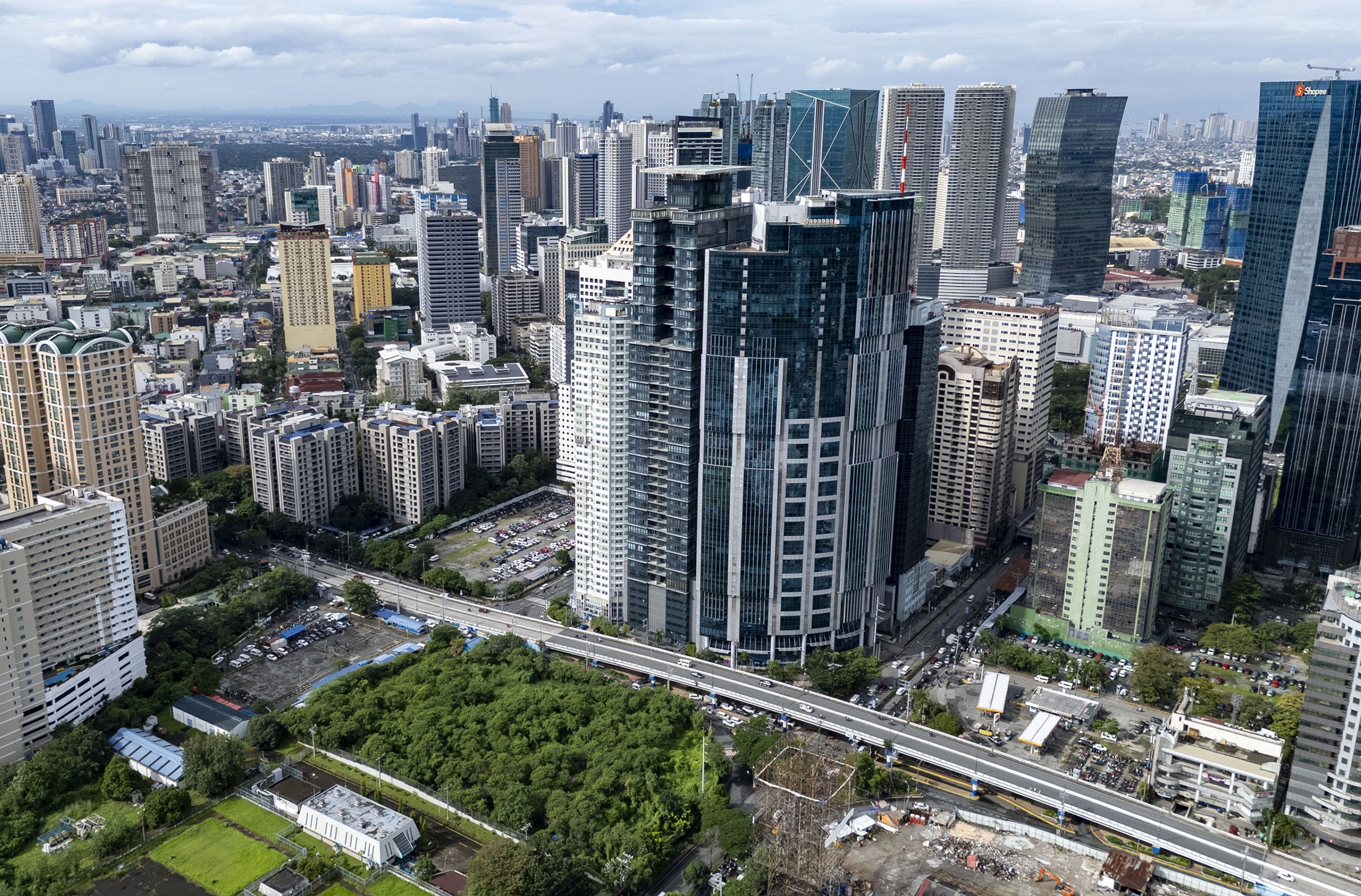 PH economy faces triple threat
