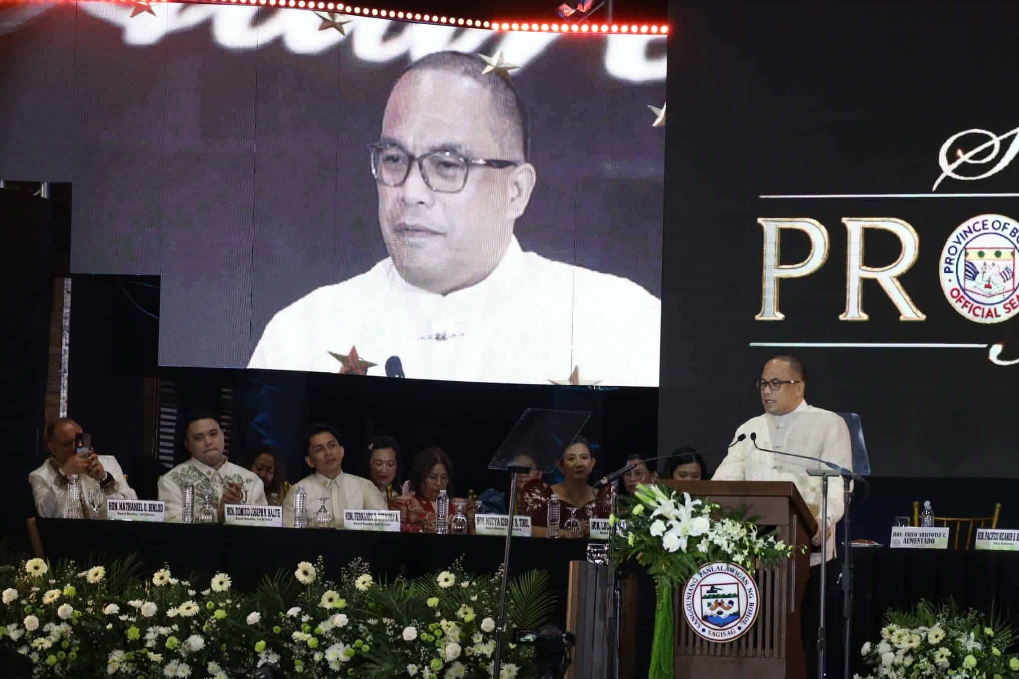 Bohol governor hopeful of tourism industry rebound