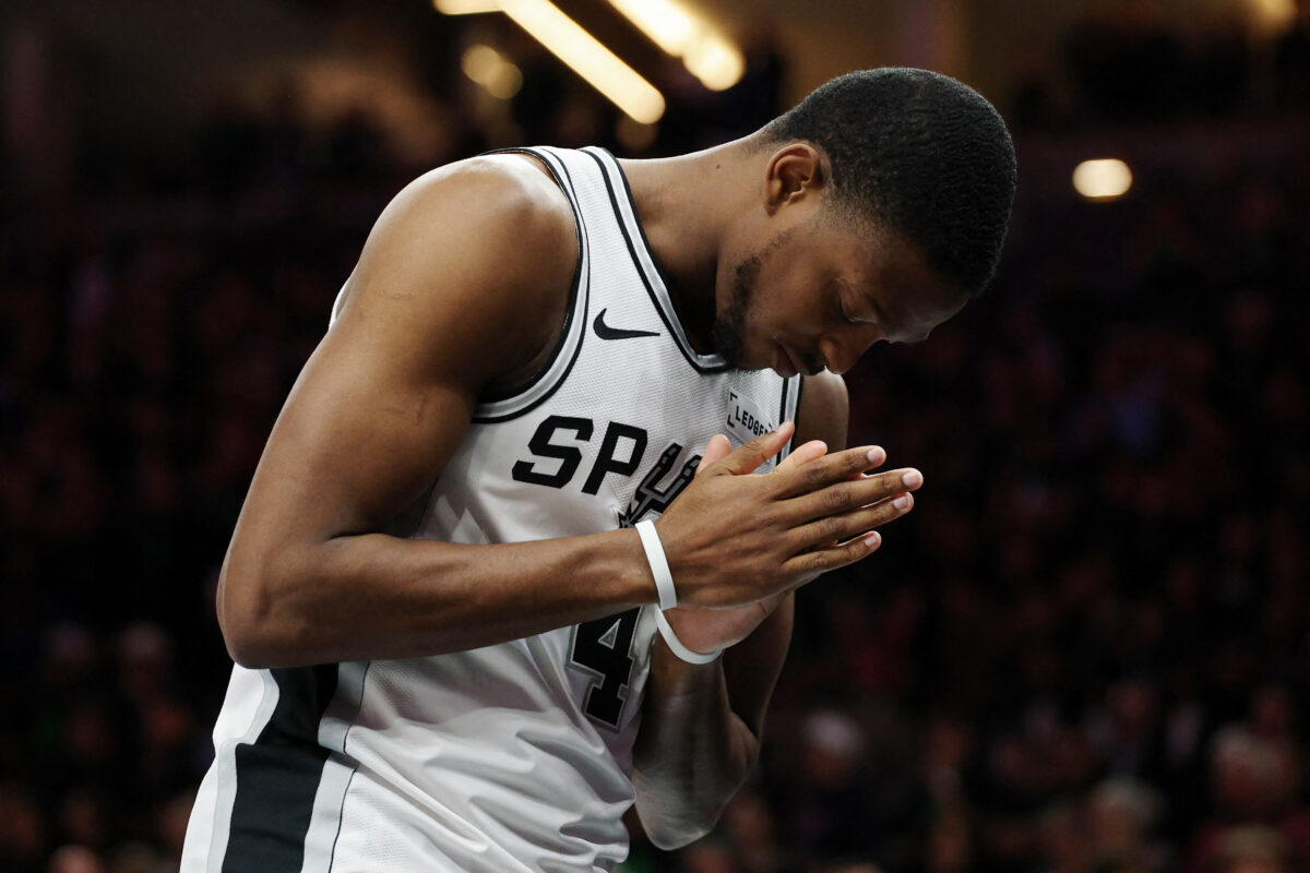 De'Aaron Fox out for NBA Playoffs Game 1 Spurs vs Thunder