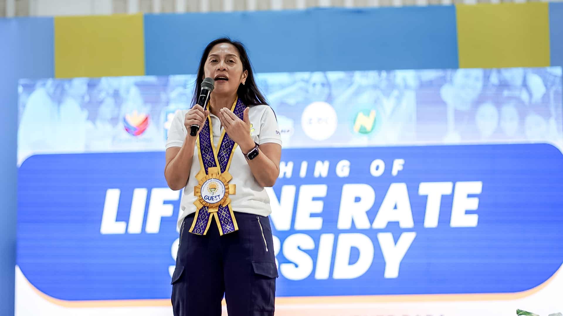 DOE chief urges consumers to adopt energy conservation lifestyle
