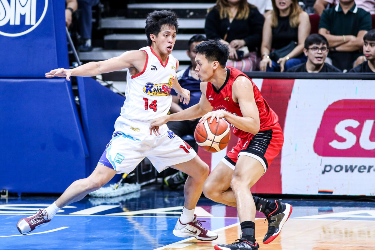 Andrei Caracut Rain or Shine vs Ginebra Game 3 PBA semis