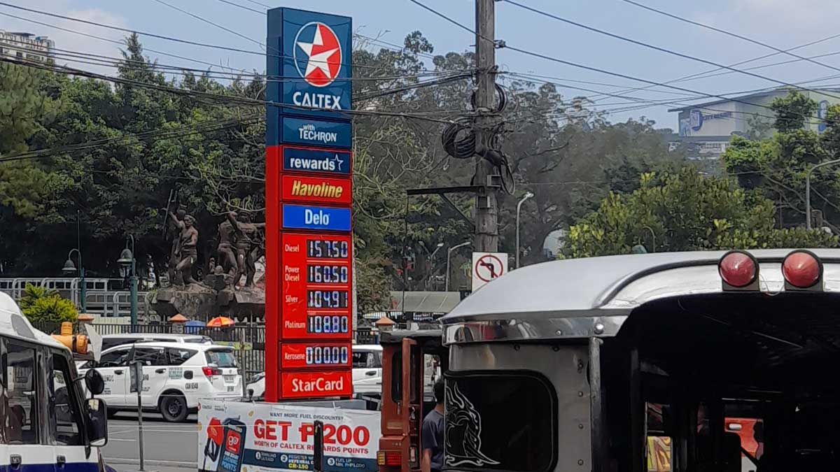 OIL PRICE WATCH: Gas, diesel prices as of April 11, 2026