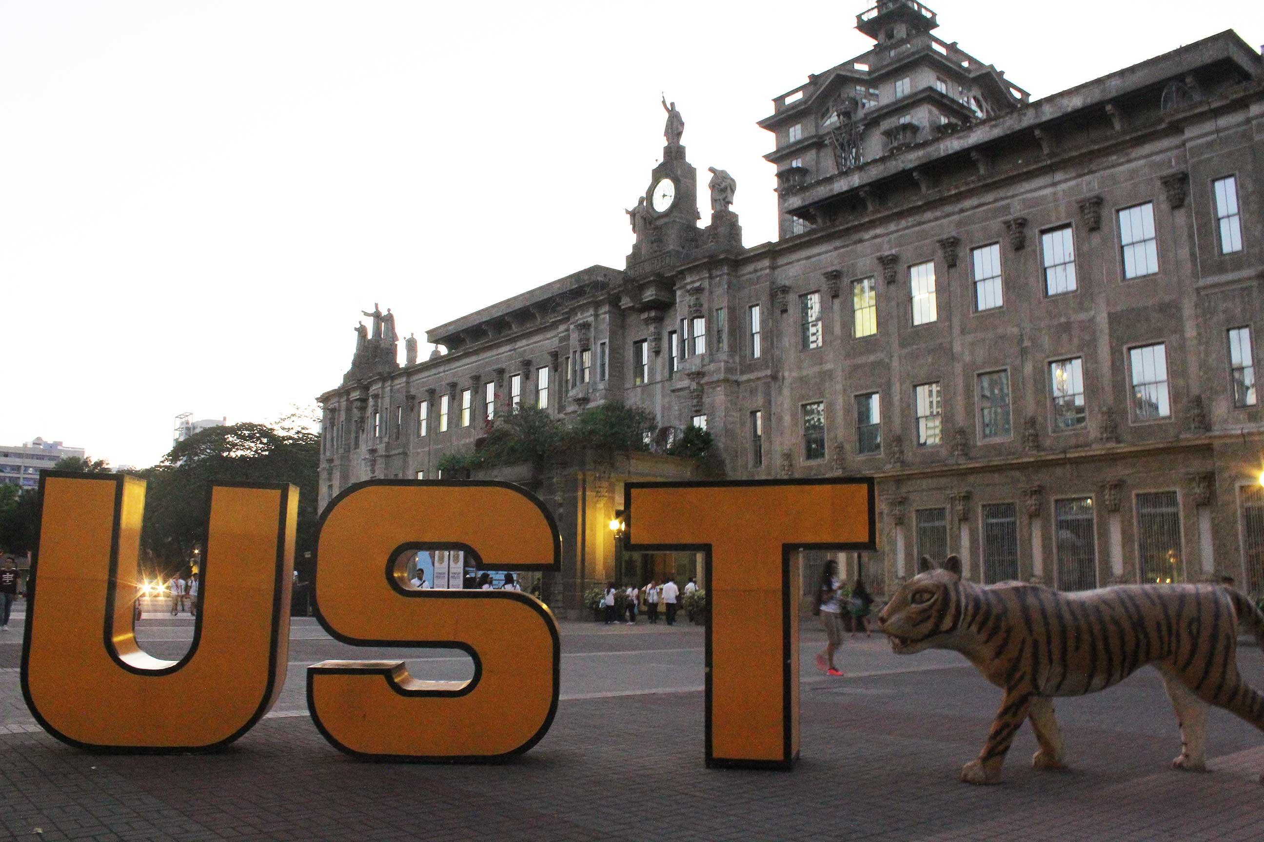 UST suspends Saturday classes after bomb threat