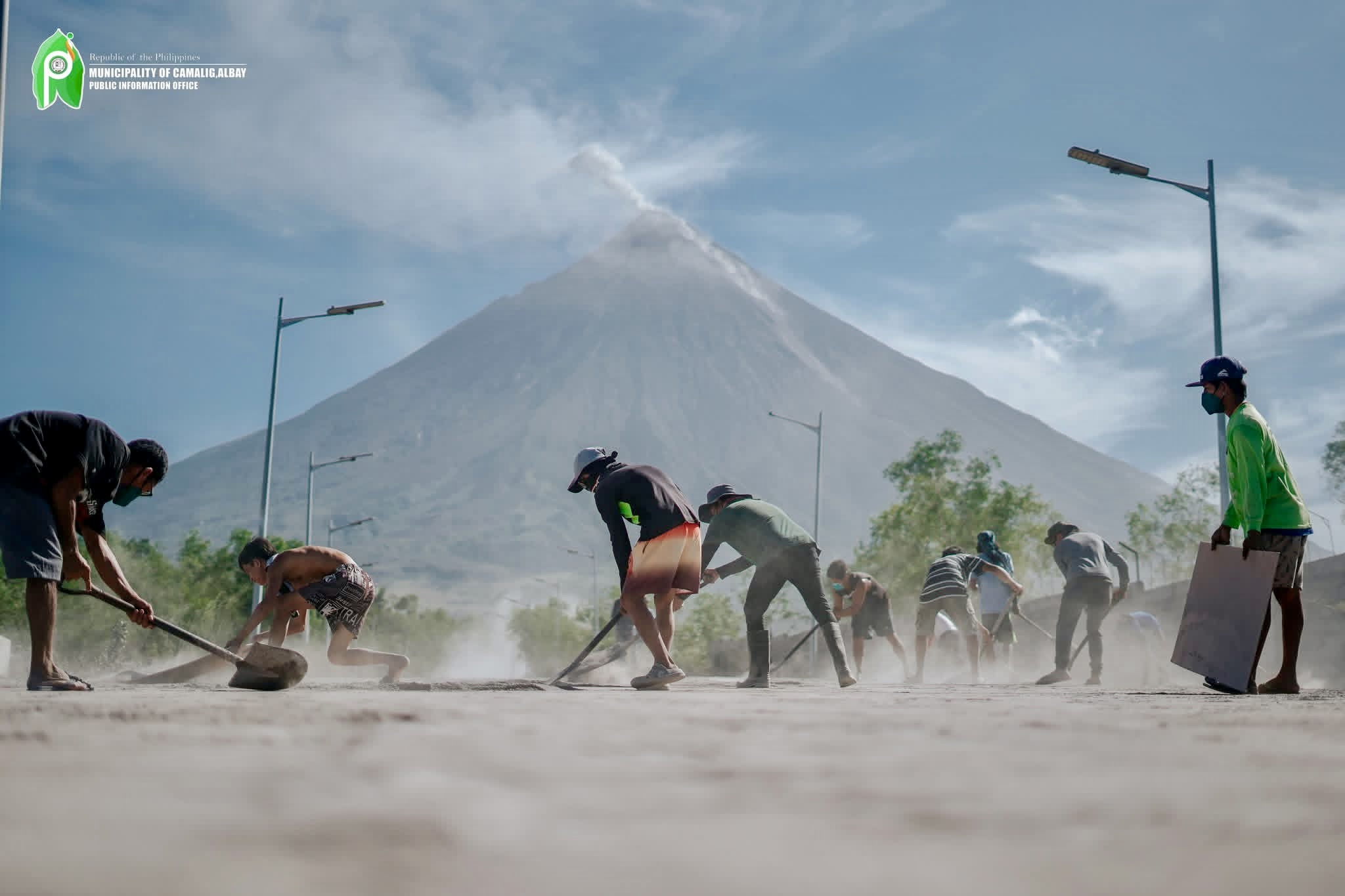 P110-million aid set for Mayon-hit workers in Albay