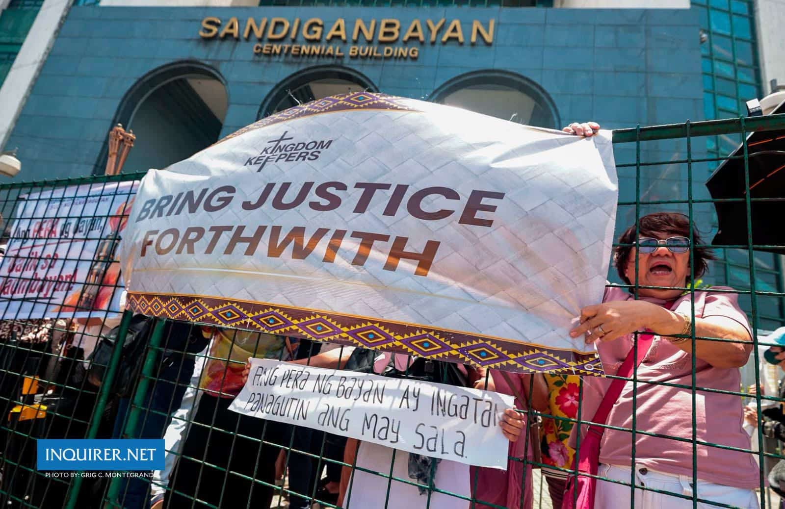 Groups stage prayer rally in front of Sandiganbayan over Revilla’s bail