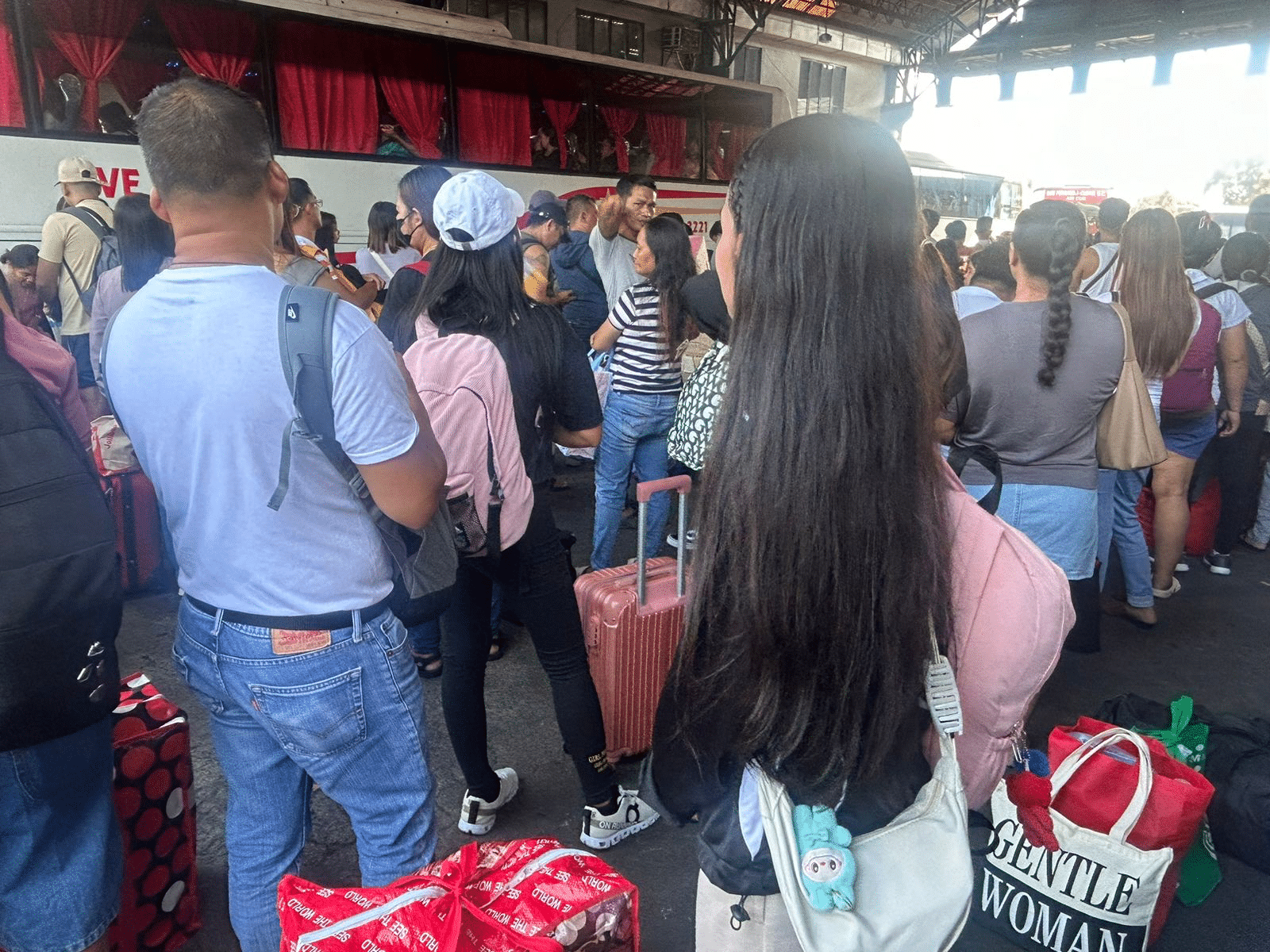 Teen rushes to return home to reunite with ailing grandma