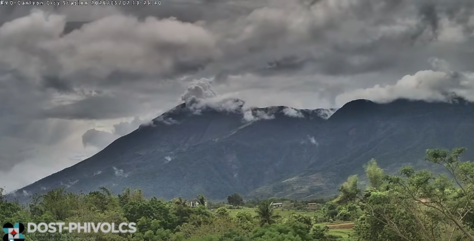 Mayon Volcano emits pyroclastic density current along Mi-isi gully