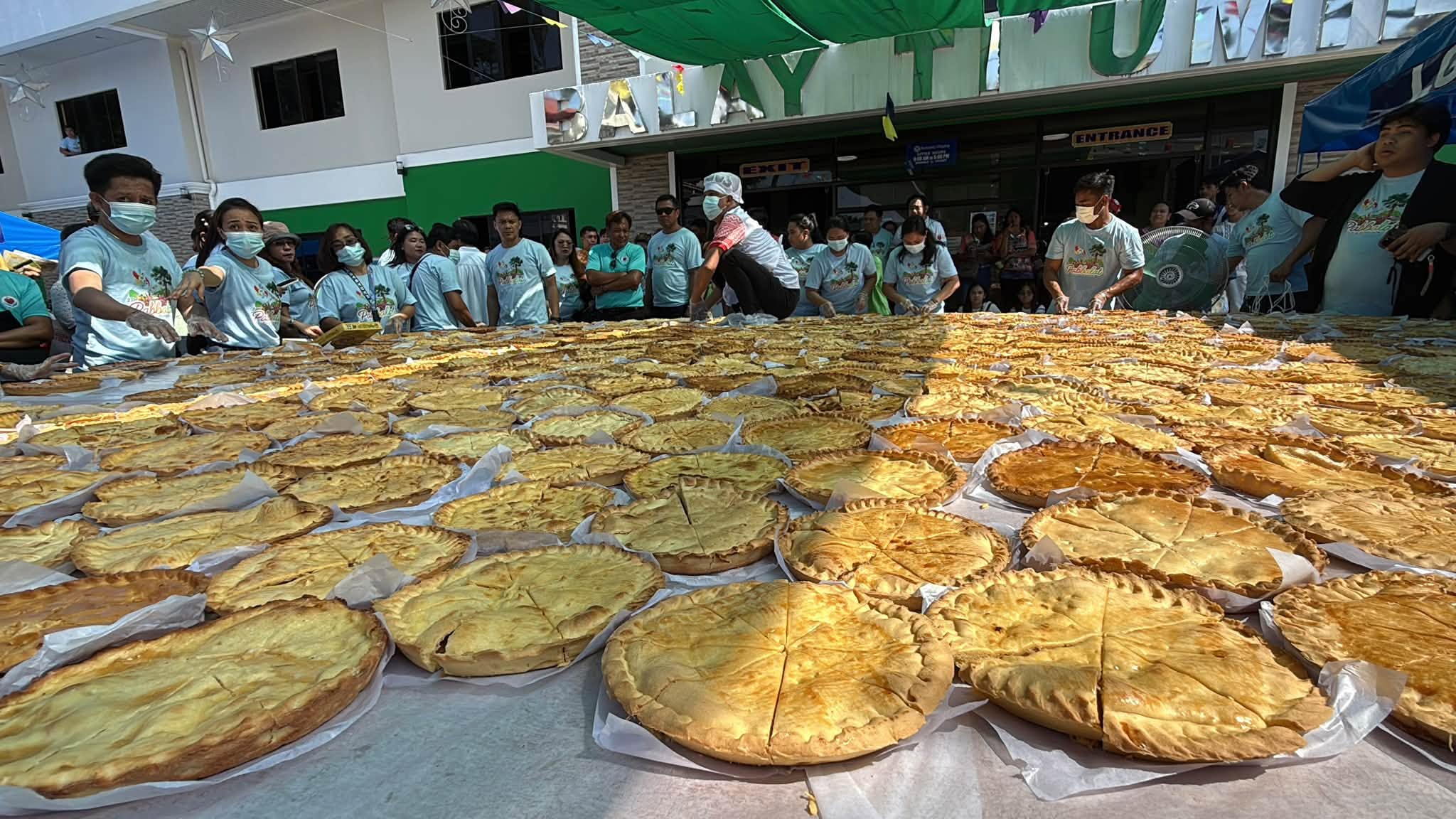 Giant buko pie showcased at Nueva Vizcaya town feast