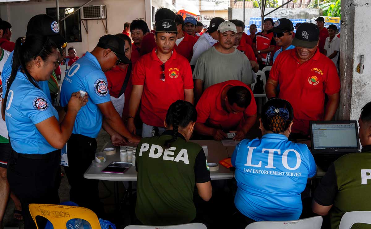 Iloilo taxi drivers undergo random drug tests