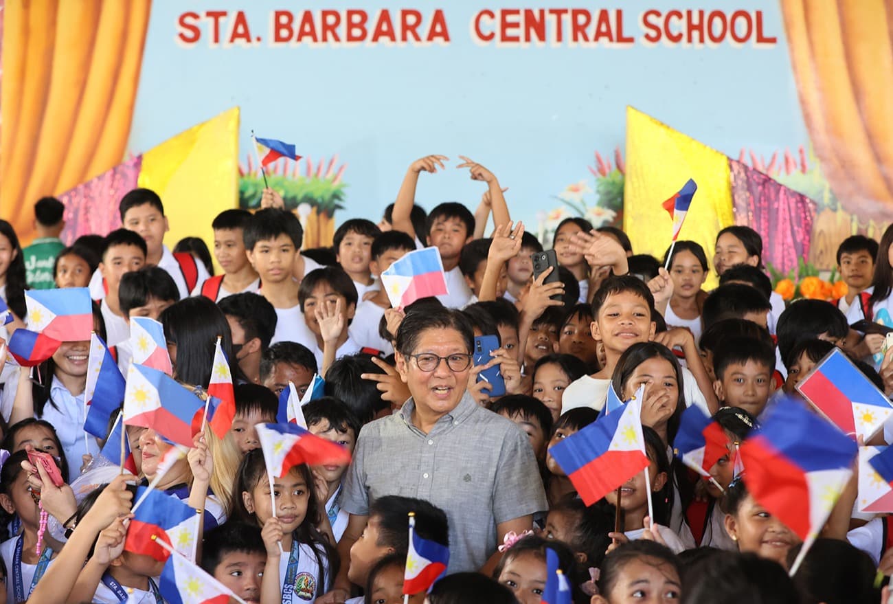 Marcos open to requiring congressional franchises for social media apps