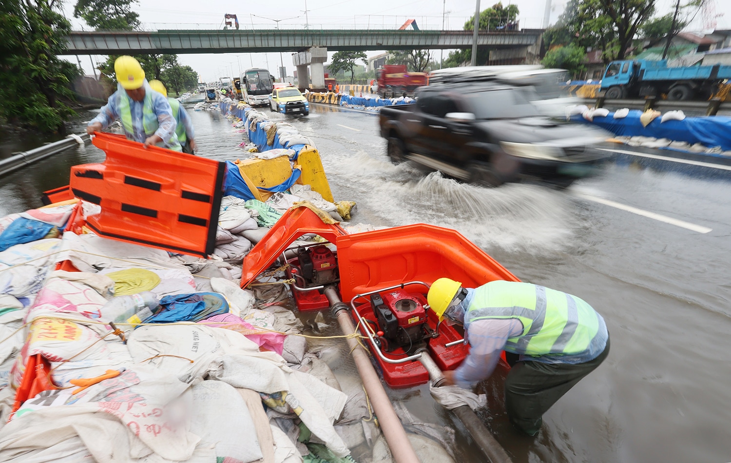 LTFRB to map out alternative routes when NLEx is congested, flooded