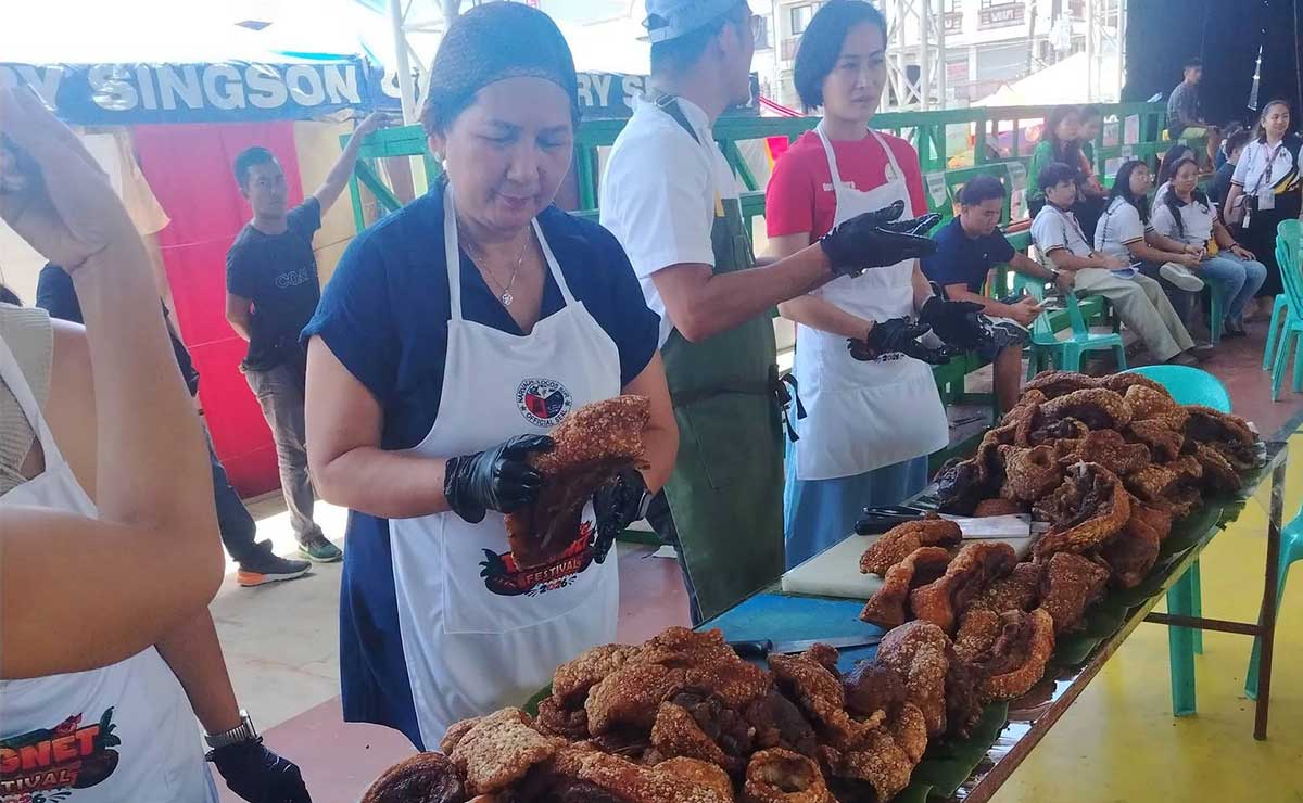 Narvacan holds bagnet boodle fight to promote local product