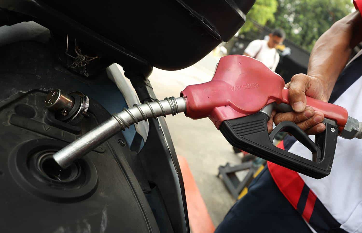 P6 spike seen in diesel, gasoline prices