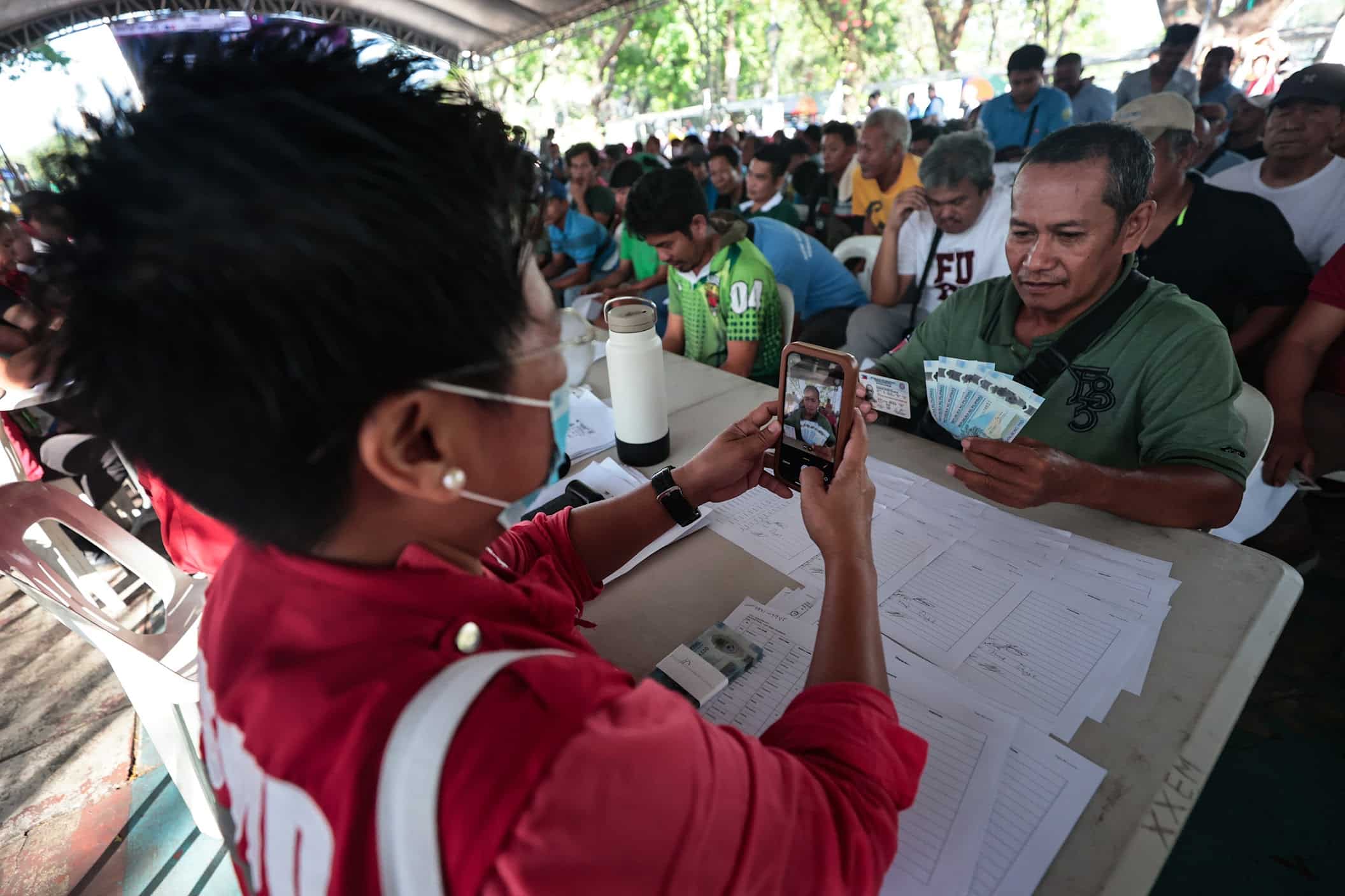 DSWD issues warning vs text scams posing as cash aid rollout