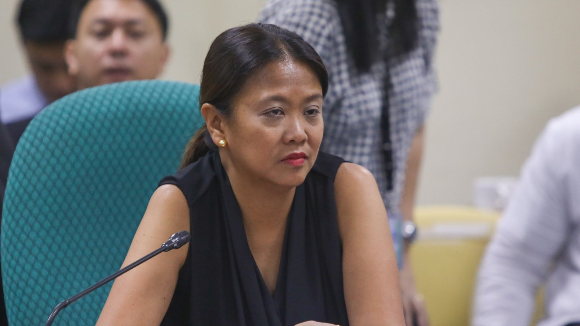 Bernardo tells Sandiganbayan: Binay, Poe also received alleged kickbacks
