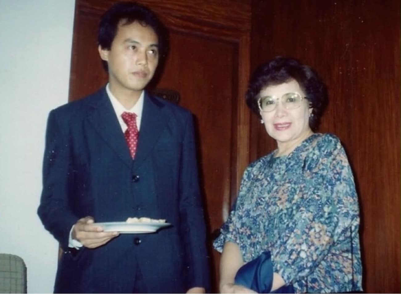 Tita Eggie, right before my eyes